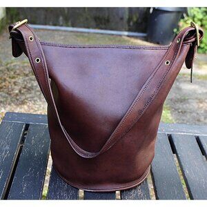 Coach Vintage - Feed Sac Duffle 9085 in color Mahogany 1980s - READ